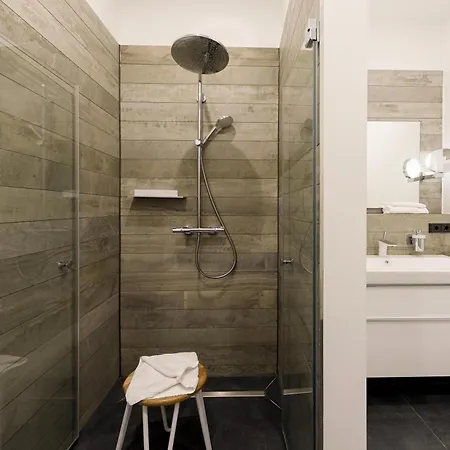 Modernes Ferienapartment Ostseemoewe Mit Westbalkon Daire Wustrow (Fischland)